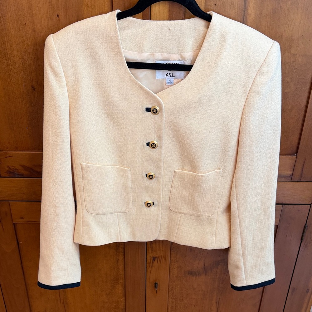 Vintage Kasper Pale Yellow Blazer /Navy Trim & Elegant Buttons, 10- Preppy, Boxy